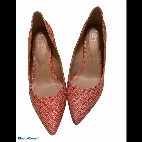 ⭐️NWOT ALFANI Women’s Step N Flex Jeules Pumps Coral⭐️ - Picture 3 of 13